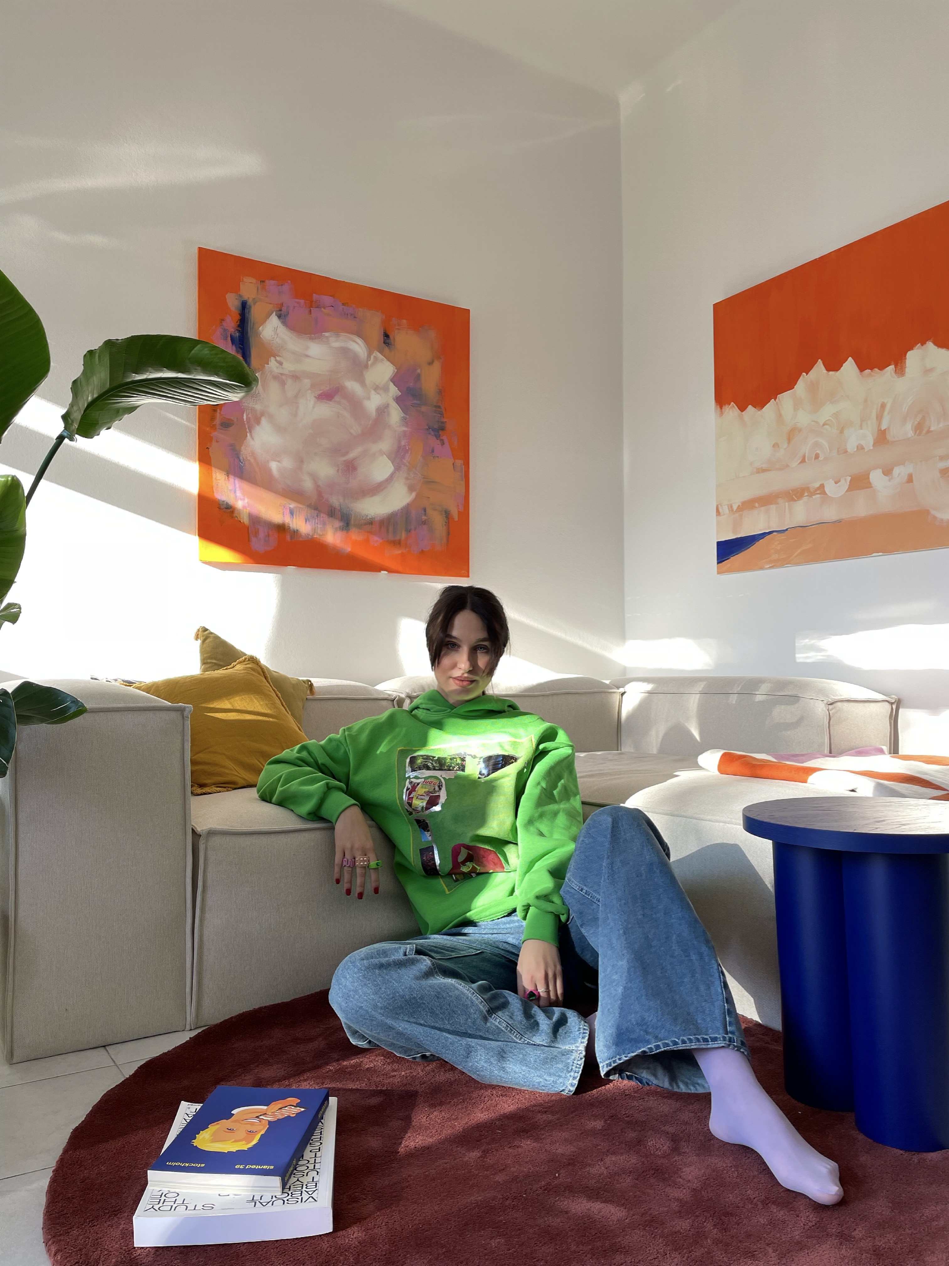 Portrait of Daryna Romanchenko, who works in the Artist style (Milan, Italy) Photo 1 of 4.